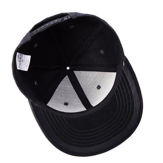 Melton Snapback PU visor Cap