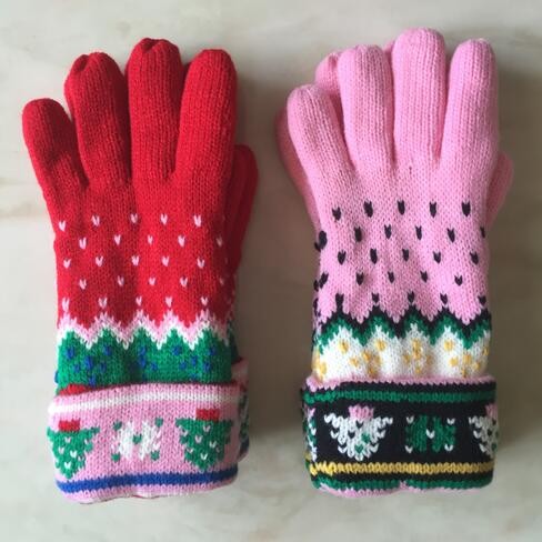 Snowflake jacquard Knitted with polar fleece lining