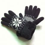 knitted gloves
