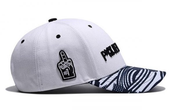 قبعة بيسبول كلاسيكية