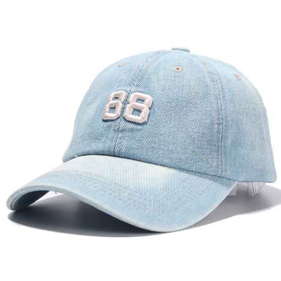 Washed baseball cap with embroidery