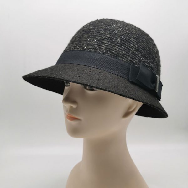 Women Winter Wool Bucket Hat Cloche Bowler Hat with metal ignot