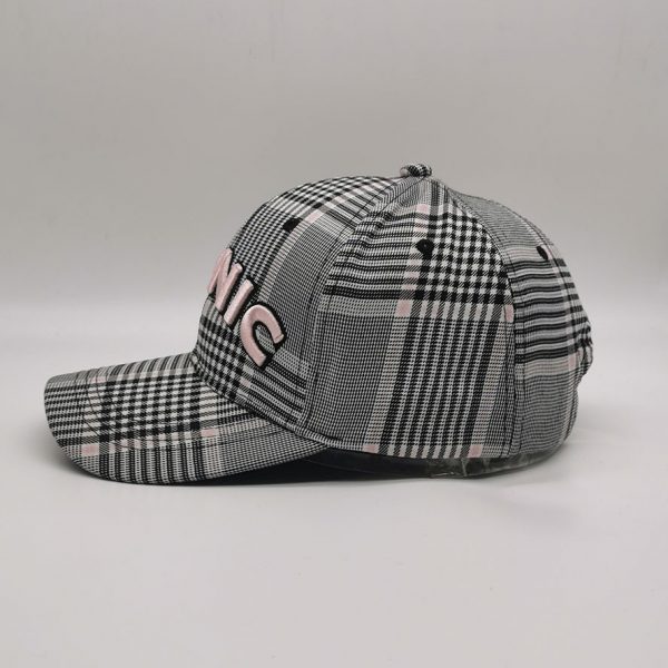 DH metal emblem checked baseball cap