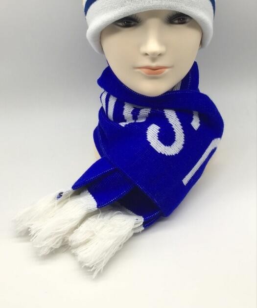 High resoultion knitted club scarf