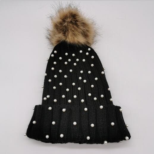 Pearls studded pompom beanie