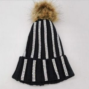Stones pompom beanie