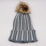 Stones pompom beanie