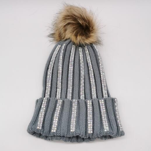 Stones pompom beanie