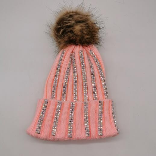 Stones pompom beanie