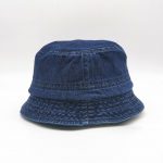 Liut topi baldi yang dicuci kecil untuk lelaki