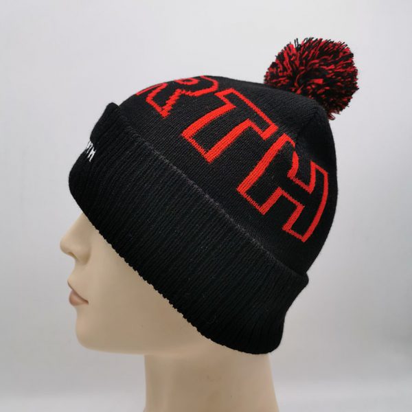 Customized Pom Hats Jacquard Embroidery Patched Beanie Hats