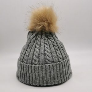 Classic cable knit cuff pom hat
